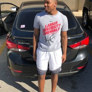 Meet your Posher, Cameron